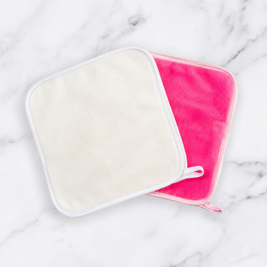 Makeup Remover Cloths in Pink and White